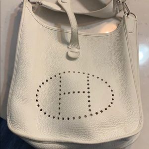 Hermés White Evelyn III PM bag